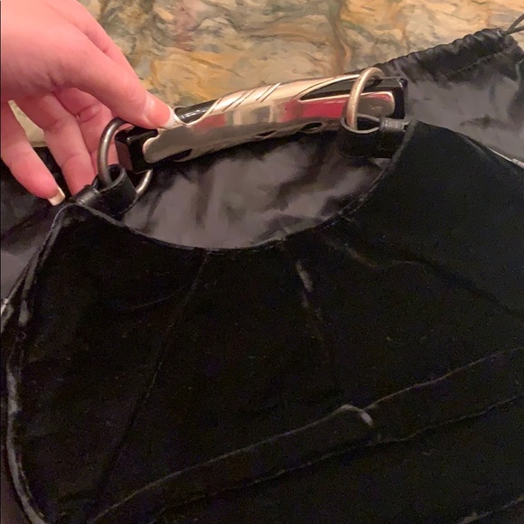 Yves St Laurent Mombasa Luxurious Black Velvet bag - Picture 6 of 8